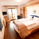 & Dresch Hotel