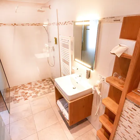 & Dresch מלון 3*